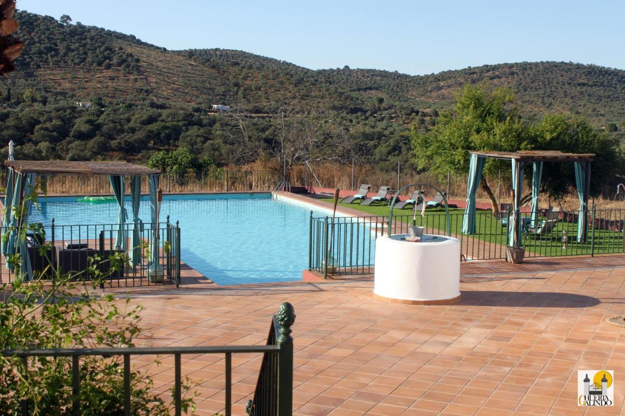 Cortijo Huerta Galindo Guest House Alanís Екстериор снимка