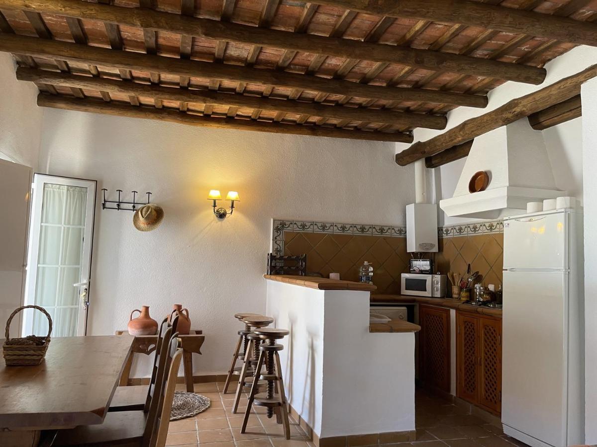 Cortijo Huerta Galindo Guest House Alanís Екстериор снимка