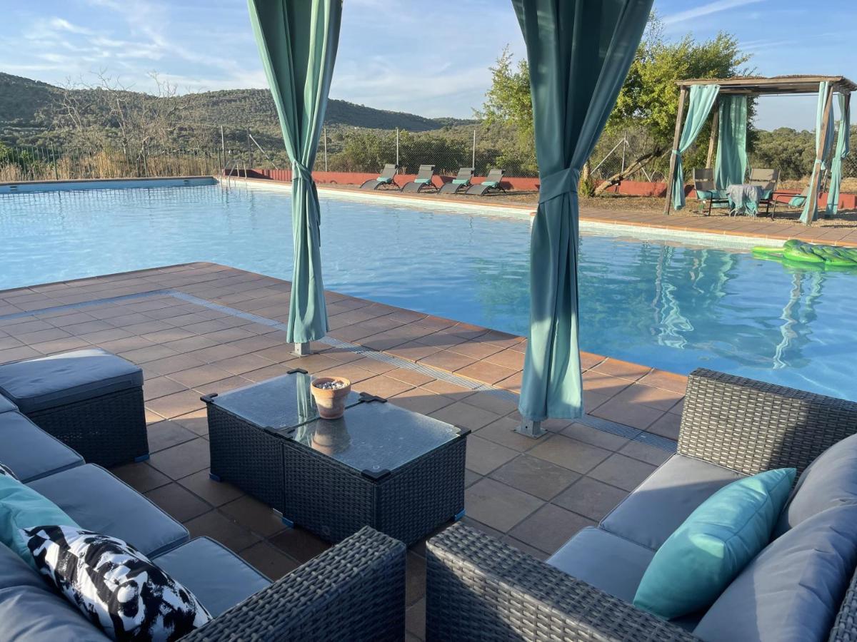 Cortijo Huerta Galindo Guest House Alanís Екстериор снимка
