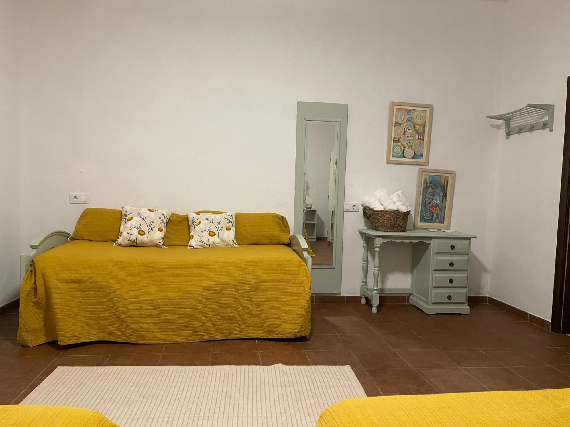 Cortijo Huerta Galindo Guest House Alanís Екстериор снимка