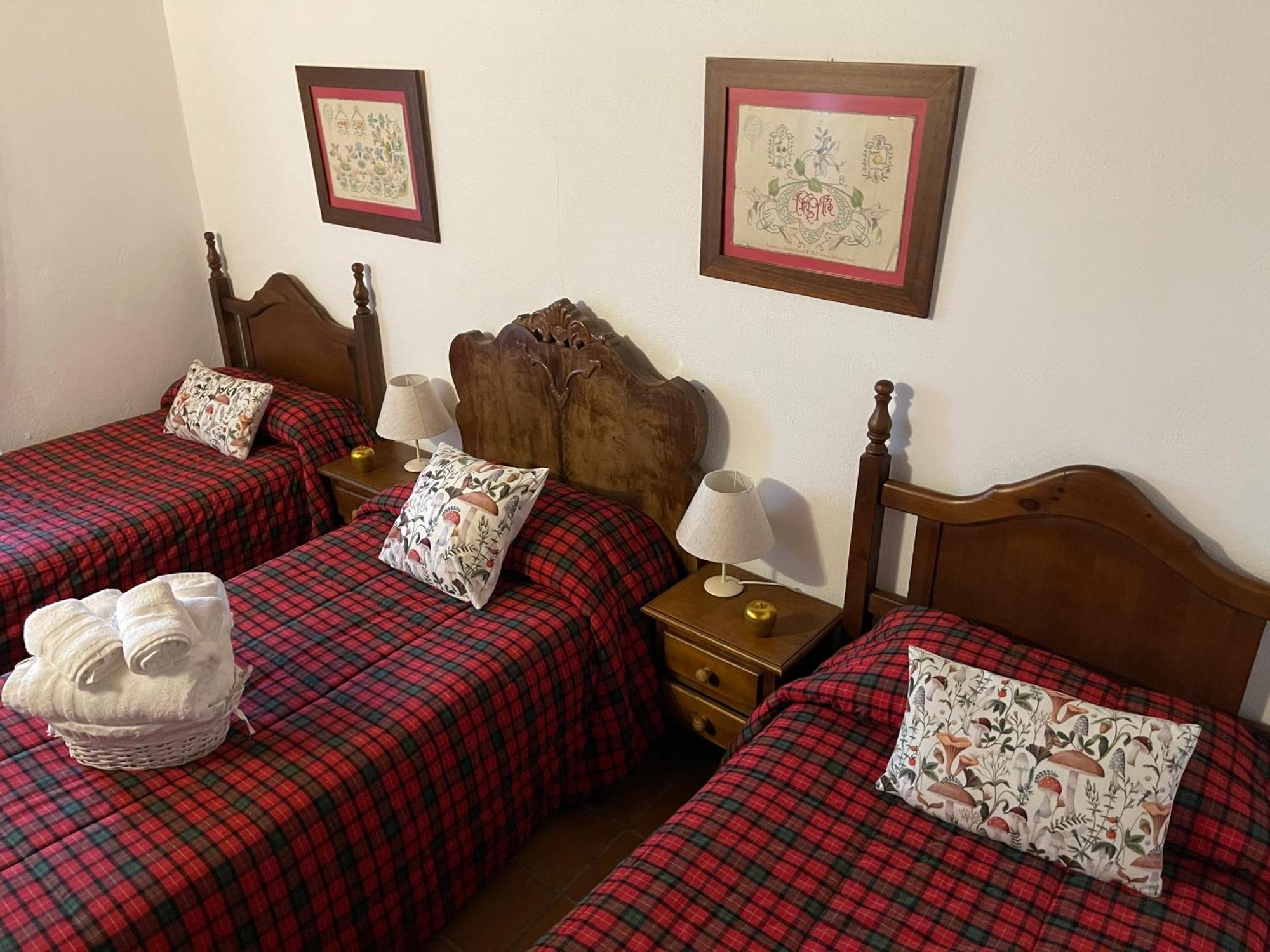 Cortijo Huerta Galindo Guest House Alanís Екстериор снимка
