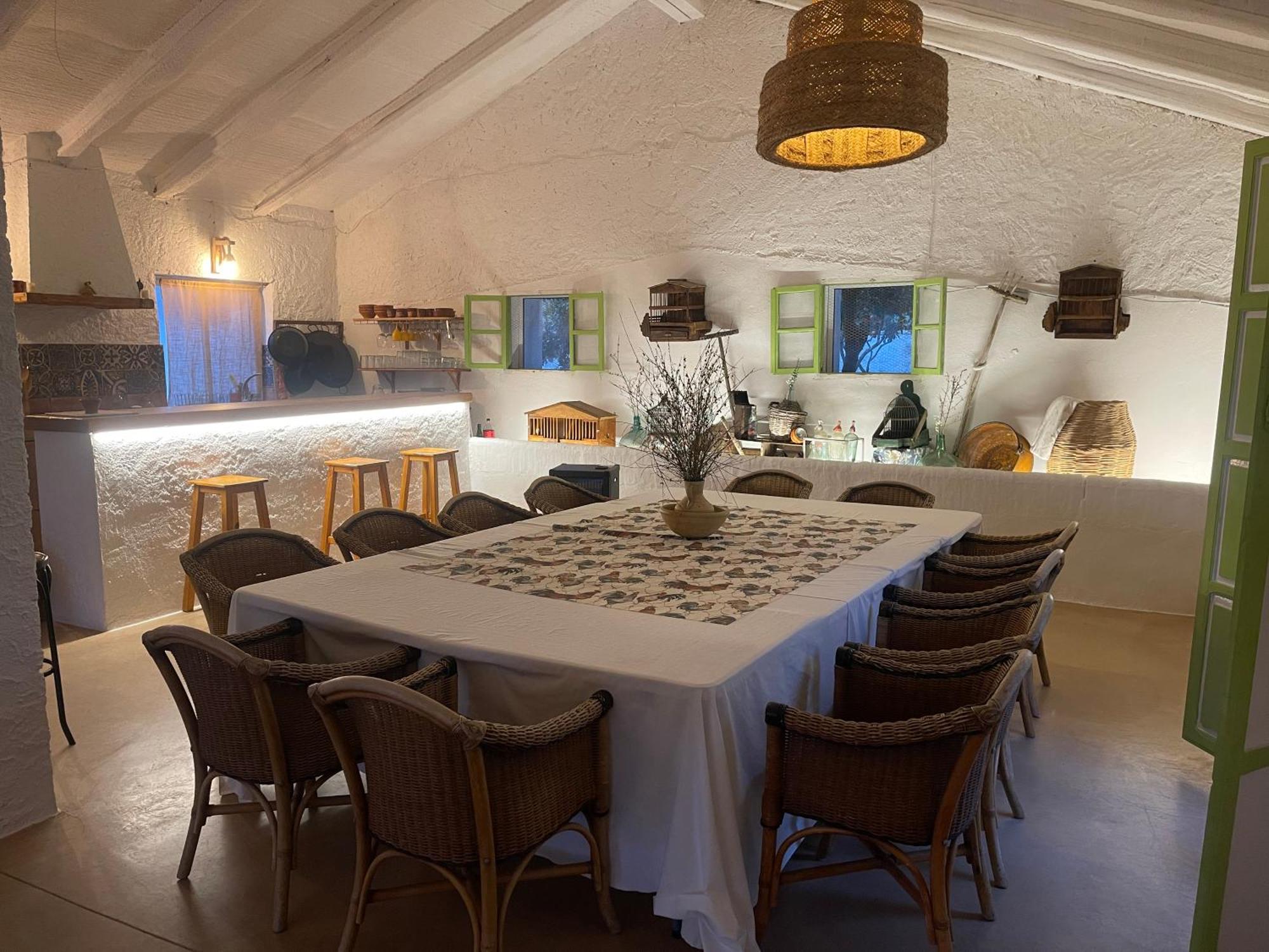 Cortijo Huerta Galindo Guest House Alanís Екстериор снимка