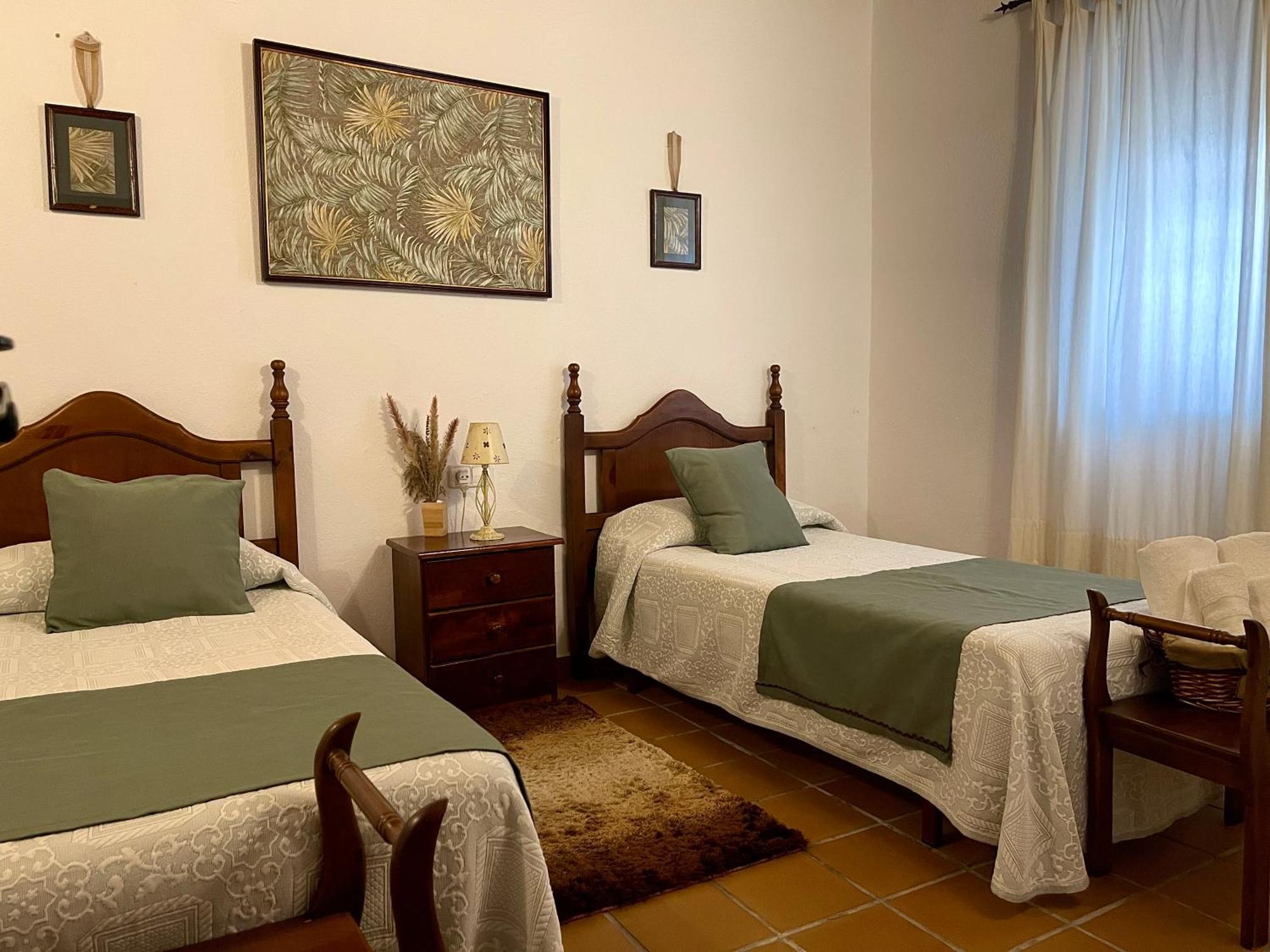 Cortijo Huerta Galindo Guest House Alanís Екстериор снимка