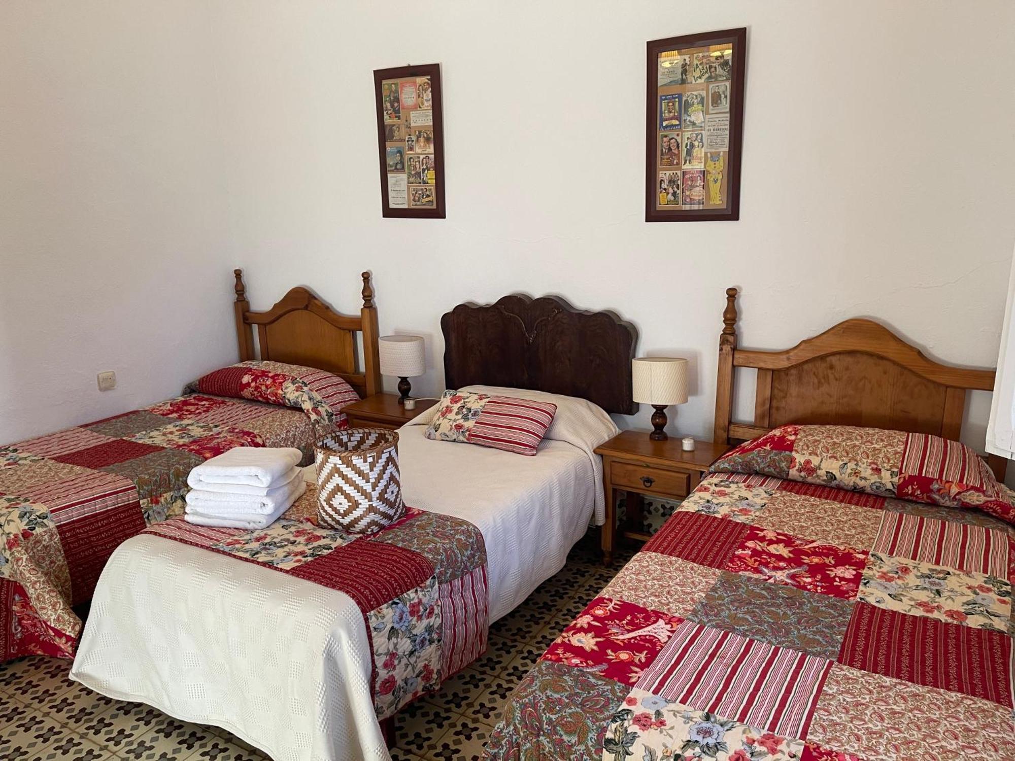 Cortijo Huerta Galindo Guest House Alanís Екстериор снимка