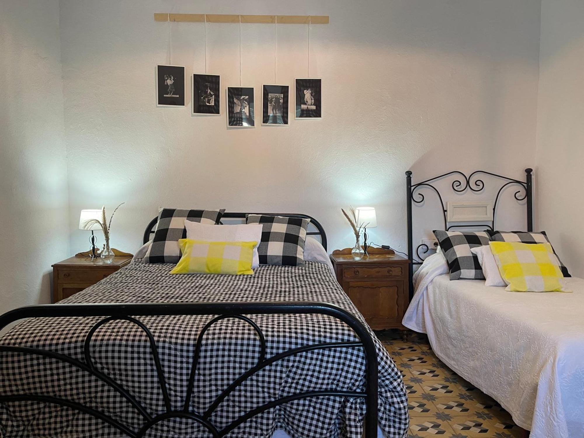 Cortijo Huerta Galindo Guest House Alanís Екстериор снимка